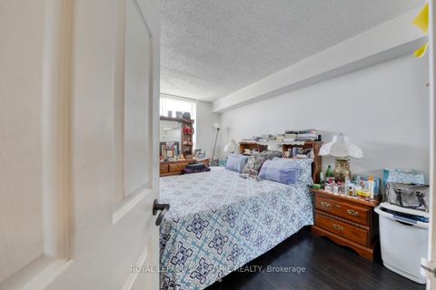 Photo 33 at 904 - 6 Humberline Drive, Clairville, Toronto
