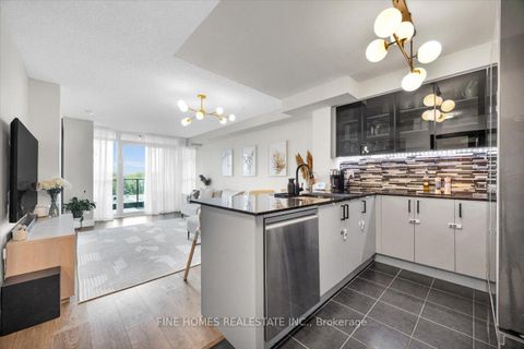 Photo 3 at 505 - 525 Wilson Avenue, Clanton Park, Toronto