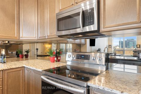Photo 16 at 209 - 9235 Jane Street, Maple, Vaughan