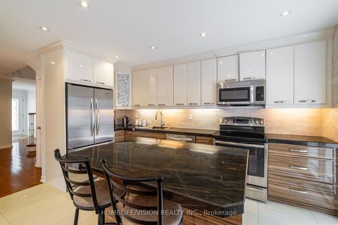 Photo 7 at 32 Mountfield Crescent, Brownridge, Vaughan