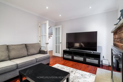 Photo 15 at 32 Mountfield Crescent, Brownridge, Vaughan