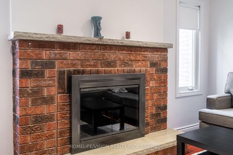 Photo 16 at 32 Mountfield Crescent, Brownridge, Vaughan