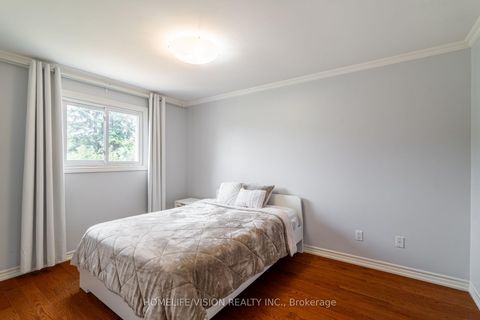 Photo 24 at 32 Mountfield Crescent, Brownridge, Vaughan