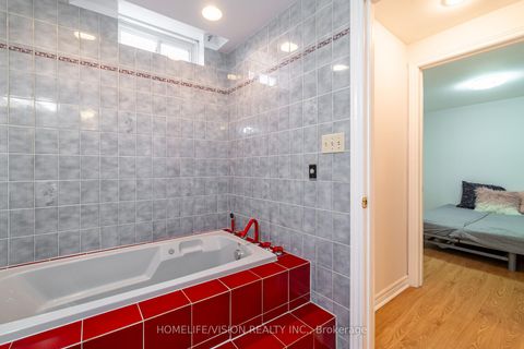 Photo 33 at 32 Mountfield Crescent, Brownridge, Vaughan
