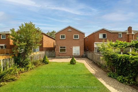 Photo 37 at 32 Mountfield Crescent, Brownridge, Vaughan