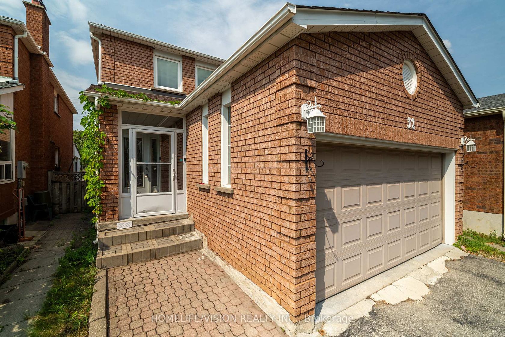 32 Mountfield Crescent, Brownridge, Vaughan 