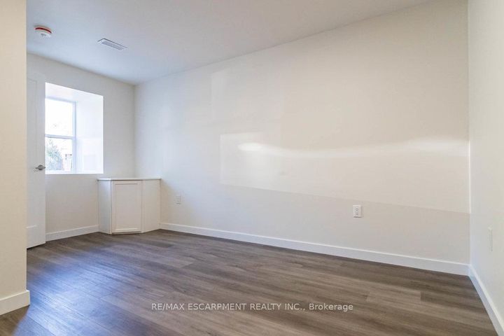 Photo 31 at 111 Wellington Street S, Corktown, Hamilton
