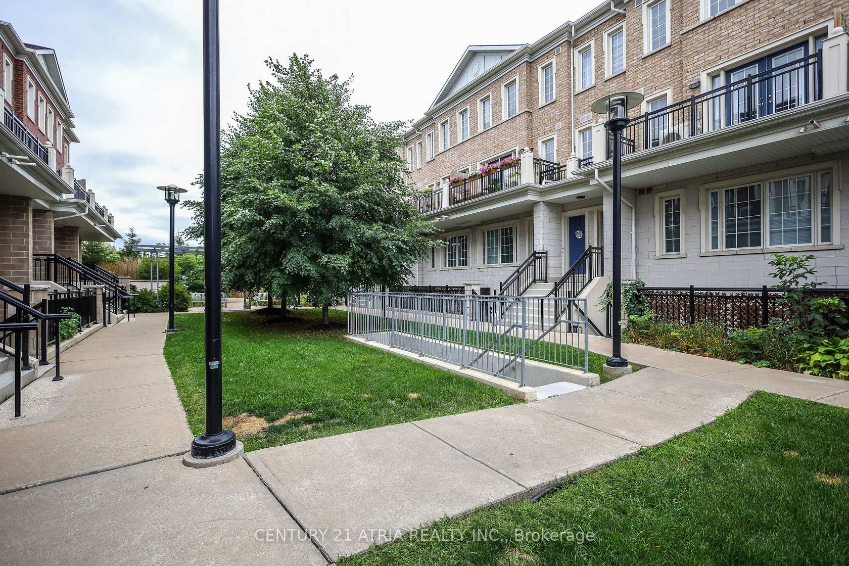 B06 - 26 Bruce Street, East Woodbridge, Vaughan 