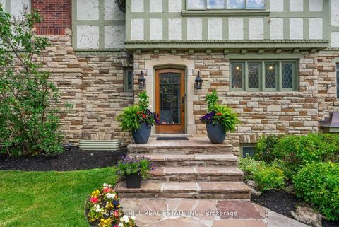 Photo 2 at 39 Ava Road, Forest Hill South, Toronto