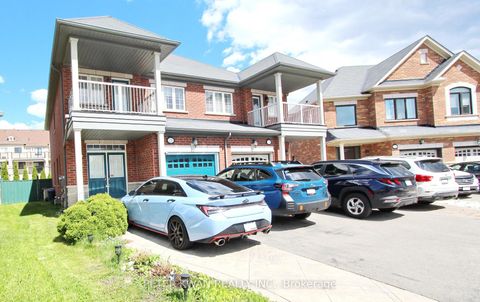 Photo 2 at 121 Warbler Avenue, Patterson, Vaughan
