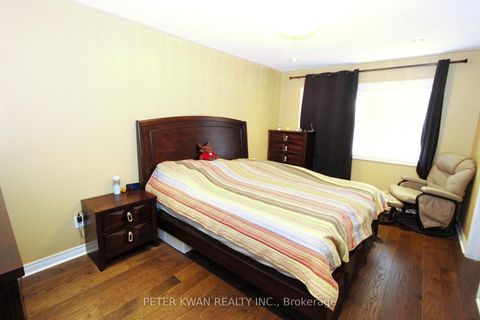 Photo 16 at 121 Warbler Avenue, Patterson, Vaughan