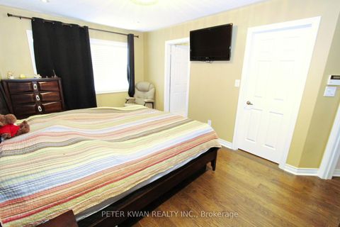 Photo 17 at 121 Warbler Avenue, Patterson, Vaughan