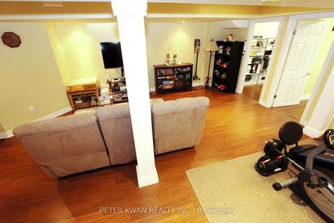 Photo 31 at 121 Warbler Avenue, Patterson, Vaughan