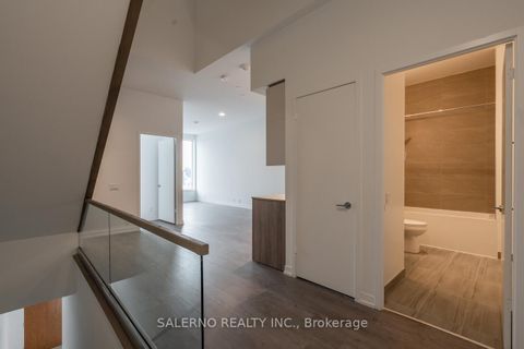 Photo 7 at Th 11 - 7 Buttermill Avenue, Vaughan Corporate Centre, Vaughan