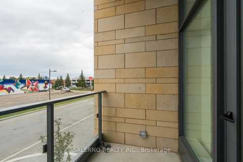 Photo 18 at Th 11 - 7 Buttermill Avenue, Vaughan Corporate Centre, Vaughan