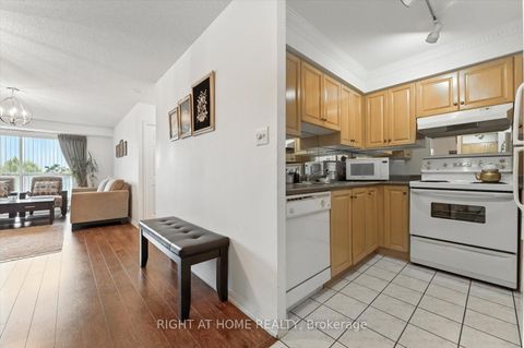Photo 11 at 308 - 23 Lorraine Drive, Willowdale West, Toronto