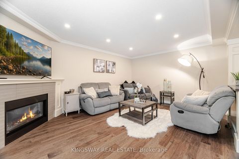 Photo 14 at 2246 Grand Ravine Drive, RO River Oaks, Oakville