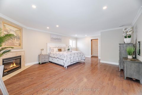 Photo 22 at 2246 Grand Ravine Drive, RO River Oaks, Oakville