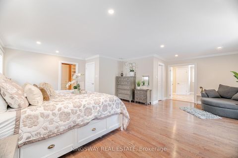 Photo 23 at 2246 Grand Ravine Drive, RO River Oaks, Oakville