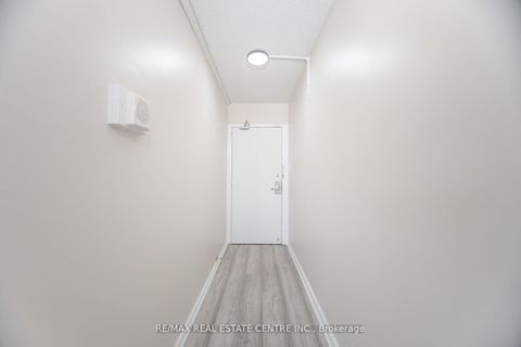 Photo 5 at 2601 - 735 Don Mills Road, Flemingdon Park, Toronto