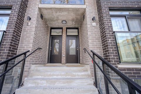 Photo 1 at 26 - 51 Winlock Park, Newtonbrook East, Toronto