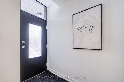Photo 2 at 26 - 51 Winlock Park, Newtonbrook East, Toronto