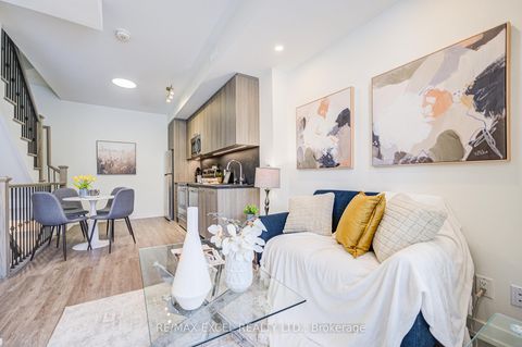 Photo 6 at 26 - 51 Winlock Park, Newtonbrook East, Toronto