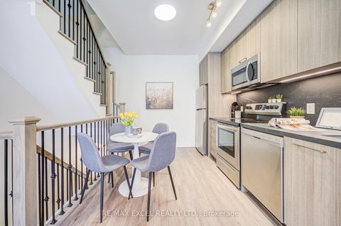 Photo 9 at 26 - 51 Winlock Park, Newtonbrook East, Toronto