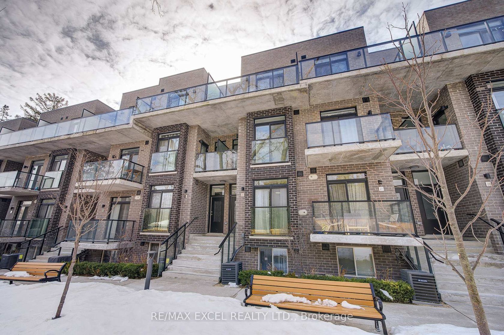 26 - 51 Winlock Park, Newtonbrook East, Toronto 