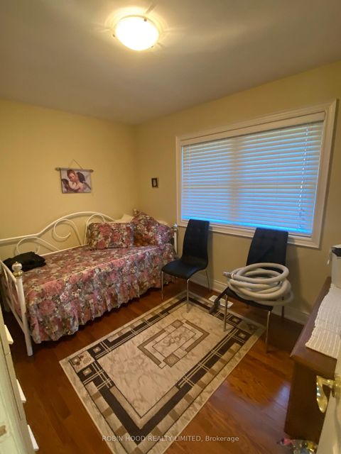 Photo 1 at 10 Gram Street, Maple, Vaughan