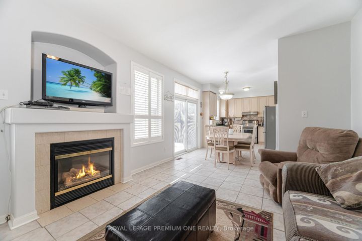 Photo 19 at 21 Ocean Avenue, Vellore Village, Vaughan
