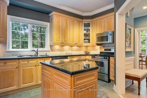 Photo 7 at 16 - 2303 HILL RIDGE Court, WT West Oak Trails, Oakville