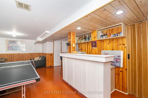 Photo 27 at 61 Mabley Crescent, Lakeview Estates, Vaughan