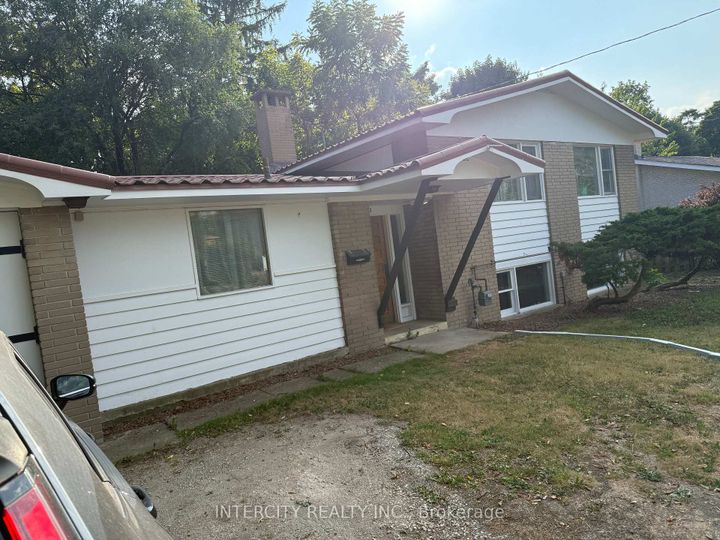 Photo 1 at 63 Centre Street N, Brampton North, Brampton