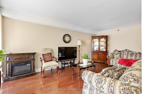 Photo 3 at 17 - 1051 Sandhurst Circle, Agincourt North, Toronto