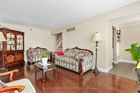 Photo 5 at 17 - 1051 Sandhurst Circle, Agincourt North, Toronto