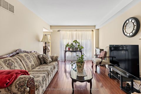 Photo 6 at 17 - 1051 Sandhurst Circle, Agincourt North, Toronto