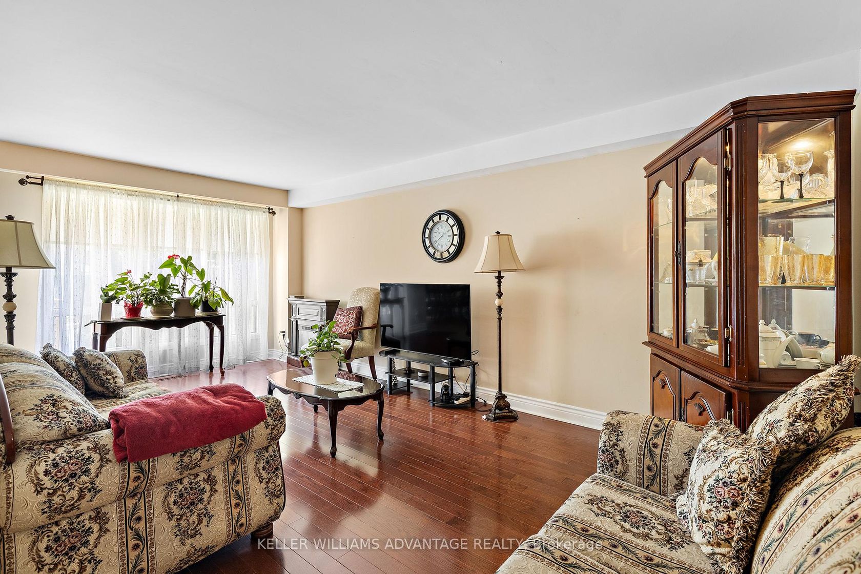 Photo 4 at 17 - 1051 Sandhurst Circle, Agincourt North, Toronto Photo 4 at 17 - 1051 Sandhurst Circle, Agincourt North, Toronto