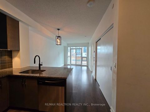 Photo 5 at 803 - 89 Dunfield Avenue, Mount Pleasant West, Toronto