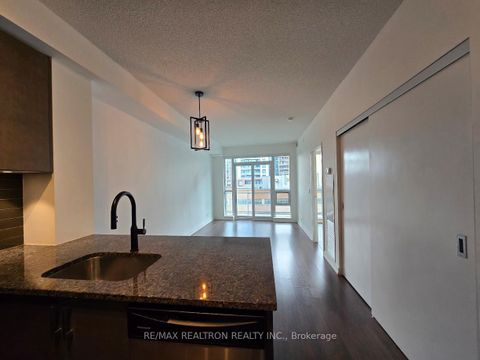 Photo 6 at 803 - 89 Dunfield Avenue, Mount Pleasant West, Toronto