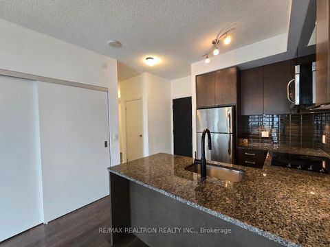 Photo 7 at 803 - 89 Dunfield Avenue, Mount Pleasant West, Toronto