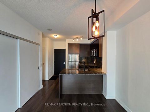 Photo 8 at 803 - 89 Dunfield Avenue, Mount Pleasant West, Toronto