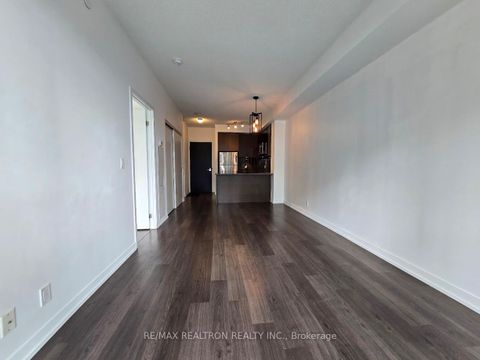 Photo 11 at 803 - 89 Dunfield Avenue, Mount Pleasant West, Toronto