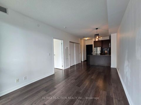 Photo 12 at 803 - 89 Dunfield Avenue, Mount Pleasant West, Toronto