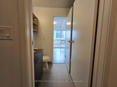 Photo 18 at 803 - 89 Dunfield Avenue, Mount Pleasant West, Toronto