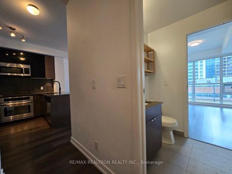 Photo 22 at 803 - 89 Dunfield Avenue, Mount Pleasant West, Toronto