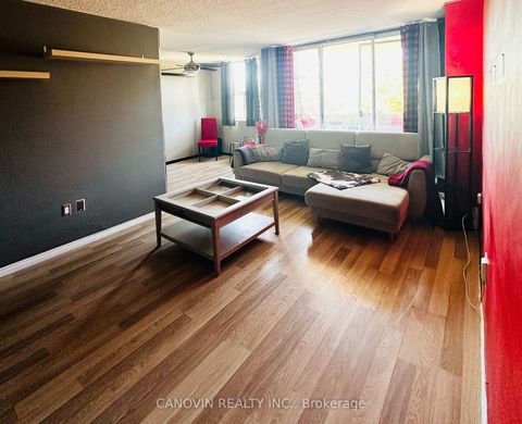 Photo 7 at 310 - 205 Hilda Avenue, Newtonbrook West, Toronto