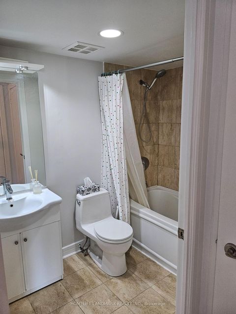 Photo 7 at 2606 - 18 Harrison Garden Boulevard, Willowdale East, Toronto