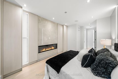 Photo 20 at 16A Kenrae Road, Leaside, Toronto