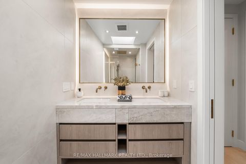Photo 25 at 16A Kenrae Road, Leaside, Toronto